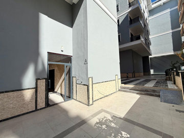 Exterior 10
