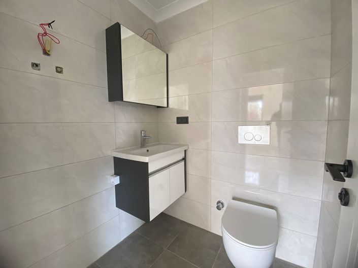 Image No.25-2 Bed Apartment for sale