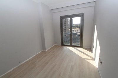 Interior 8
