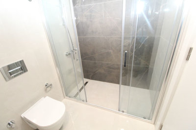 Interior 11
