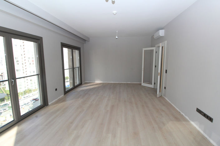 Image No.4-Appartement de 2 chambres à vendre à Küçükçekmece