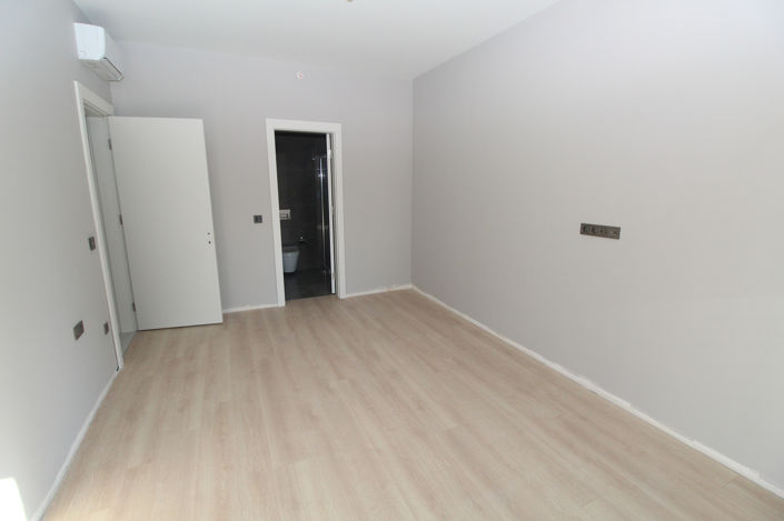 Image No.8-Appartement de 2 chambres à vendre à Küçükçekmece