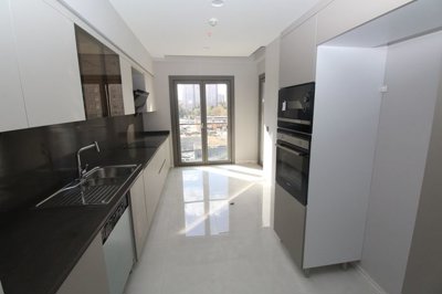 Interior 4