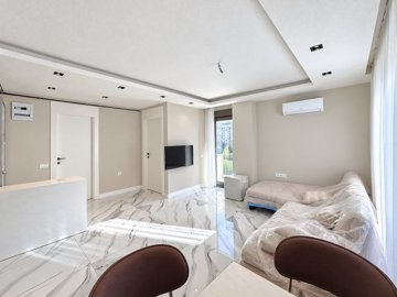 Interior 3