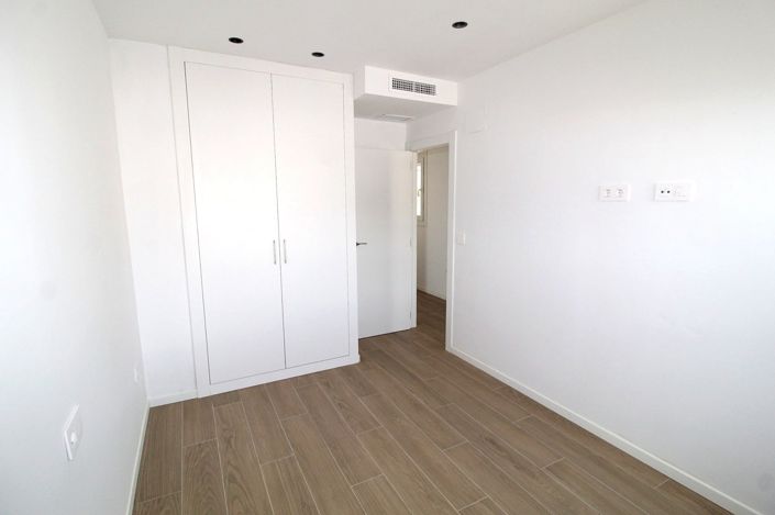 Image No.13-2 Bed Apartment for sale