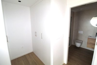 Interior 7