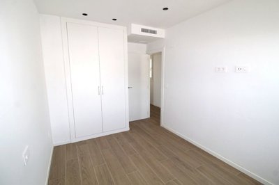 Interior 6