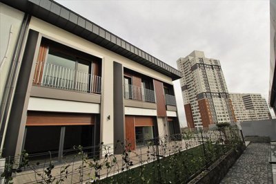 Exterior 1