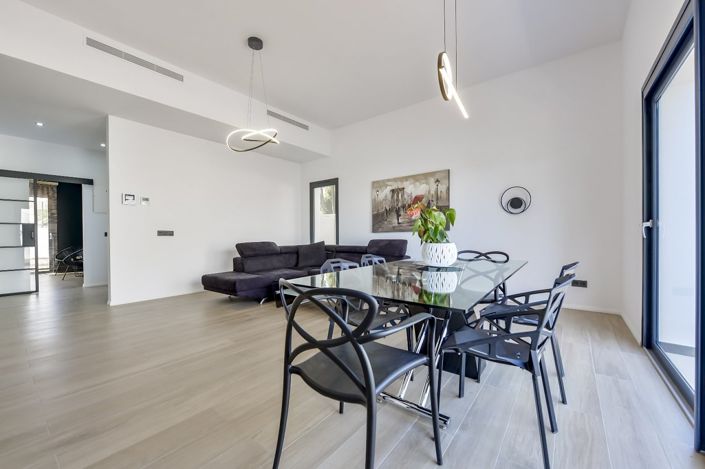 Image No.53-4 Bed House/Villa for sale