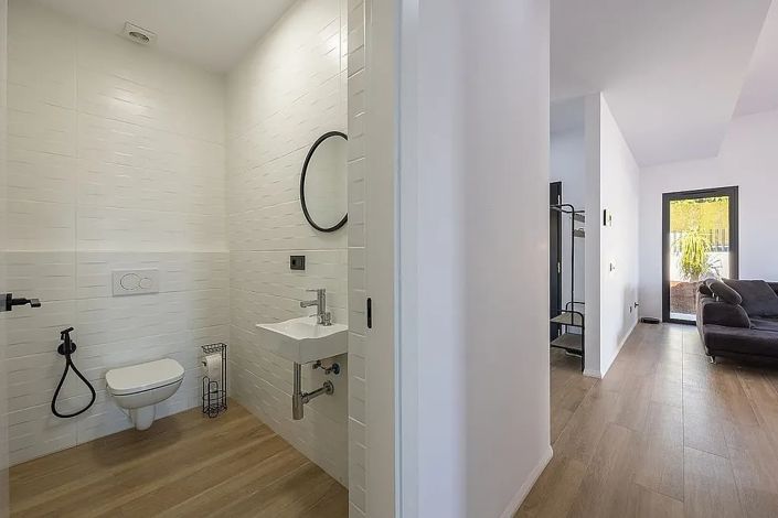 Image No.94-4 Bed House/Villa for sale