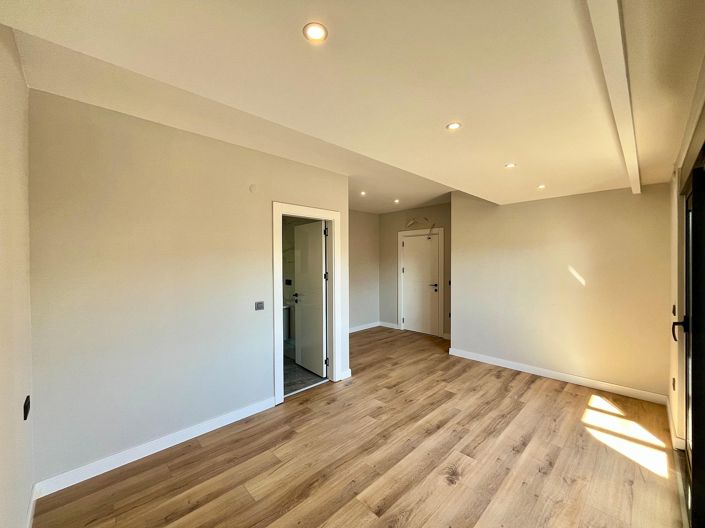 Image No.14-2 Bed Apartment for sale