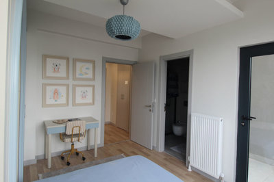 Interior 5