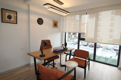 Interior 9