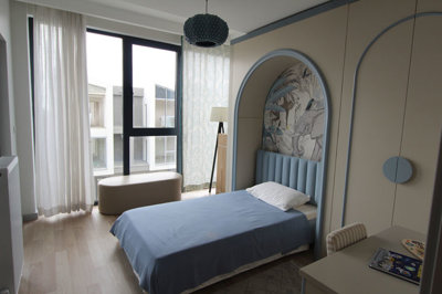 Interior 4