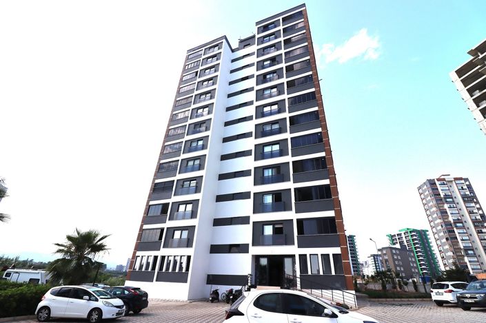 Image No.1-4 Bed Apartment for sale