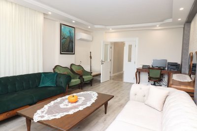 Interior 3