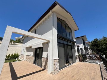 Exterior 5
