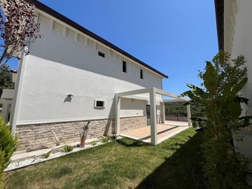 Exterior 7