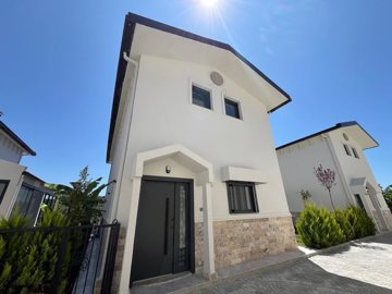 Exterior 8