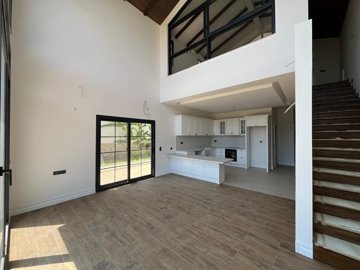 Exterior 9