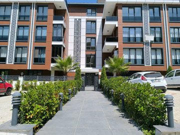 Exterior 3