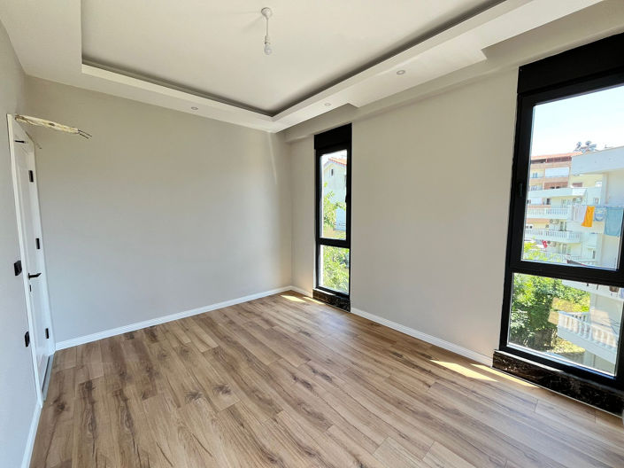 Image No.12-2 Bed Apartment for sale