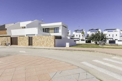Exterior 5