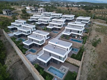 Exterior 14