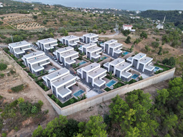 Exterior 11