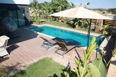 Exterior 4
