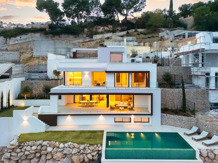 Image No.2-4 Bed House/Villa for sale