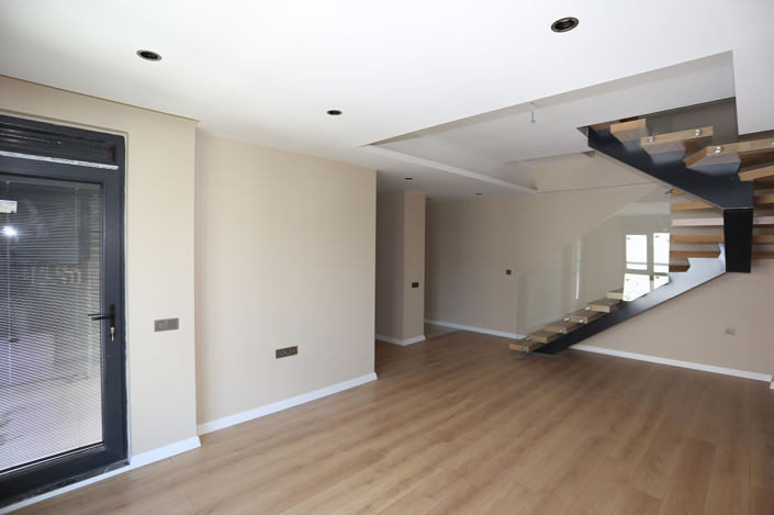 Image No.10-3 Bed Apartment for sale