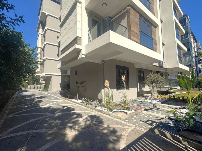 Image No.29-3 Bed Apartment for sale