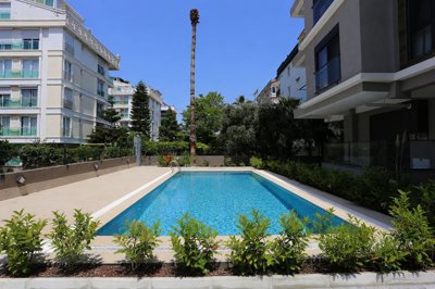 Exterior 6