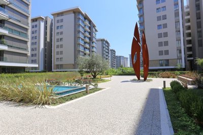 Exterior 10