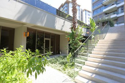 Exterior 13