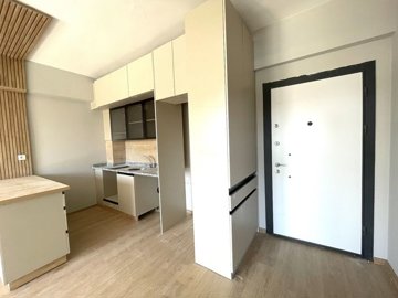 Interior 6