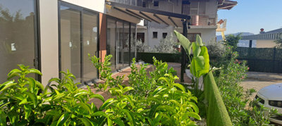 Exterior 11