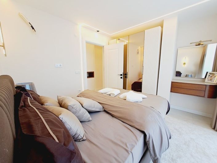 Image No.26-2 Bed Apartment for sale