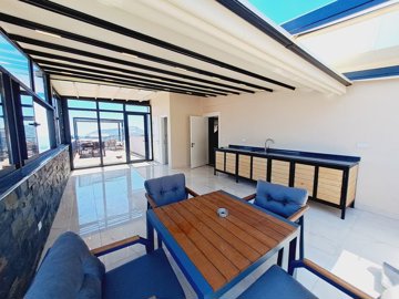 Exterior 14