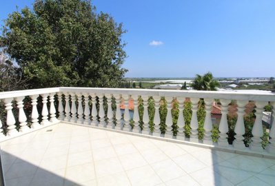 Exterior 15