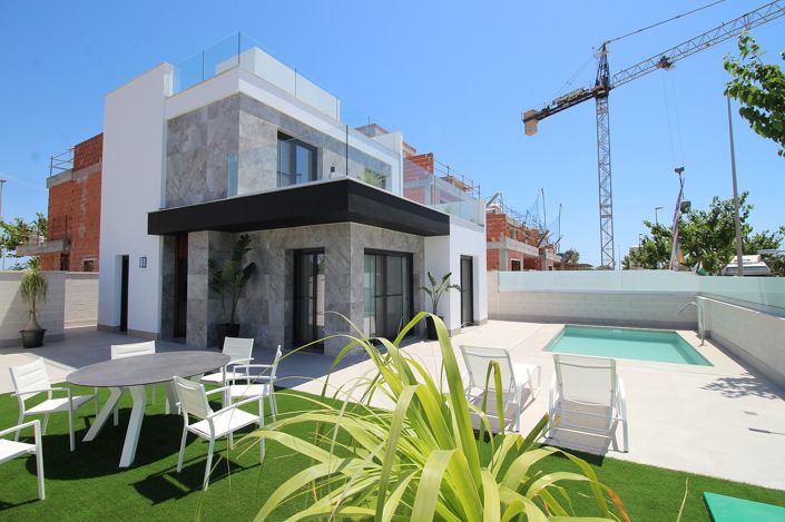 Image No.1-3 Bed House/Villa for sale