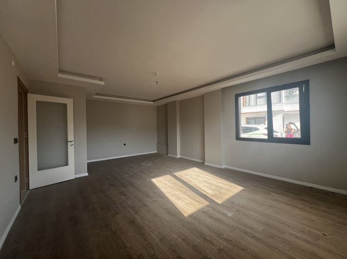 Image No.12-2 Bed Apartment for sale