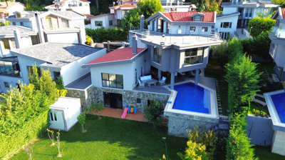 Exterior 3