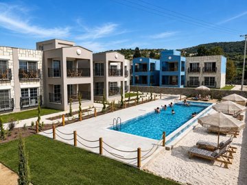 Exterior 4