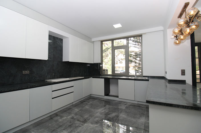 Image No.11-5 Bed Apartment for sale