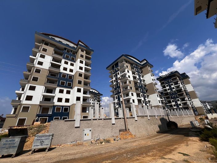 Image No.17-4 Bed Apartment for sale