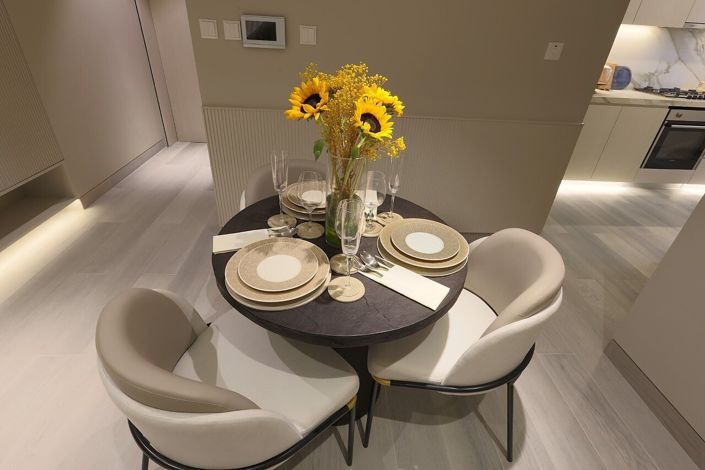 Image No.24-5 Bed Apartment for sale