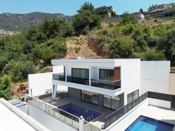 Exterior 6