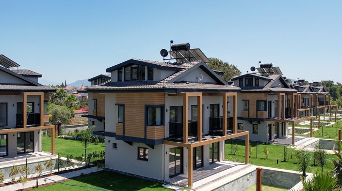 Image No.2-4 Bed House/Villa for sale